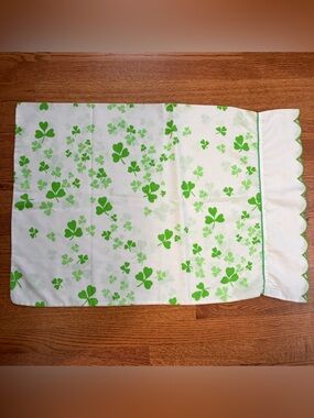 Vintage Anne Klein Burlington Standard Pillowcase Green Shamrock Clover Scallop